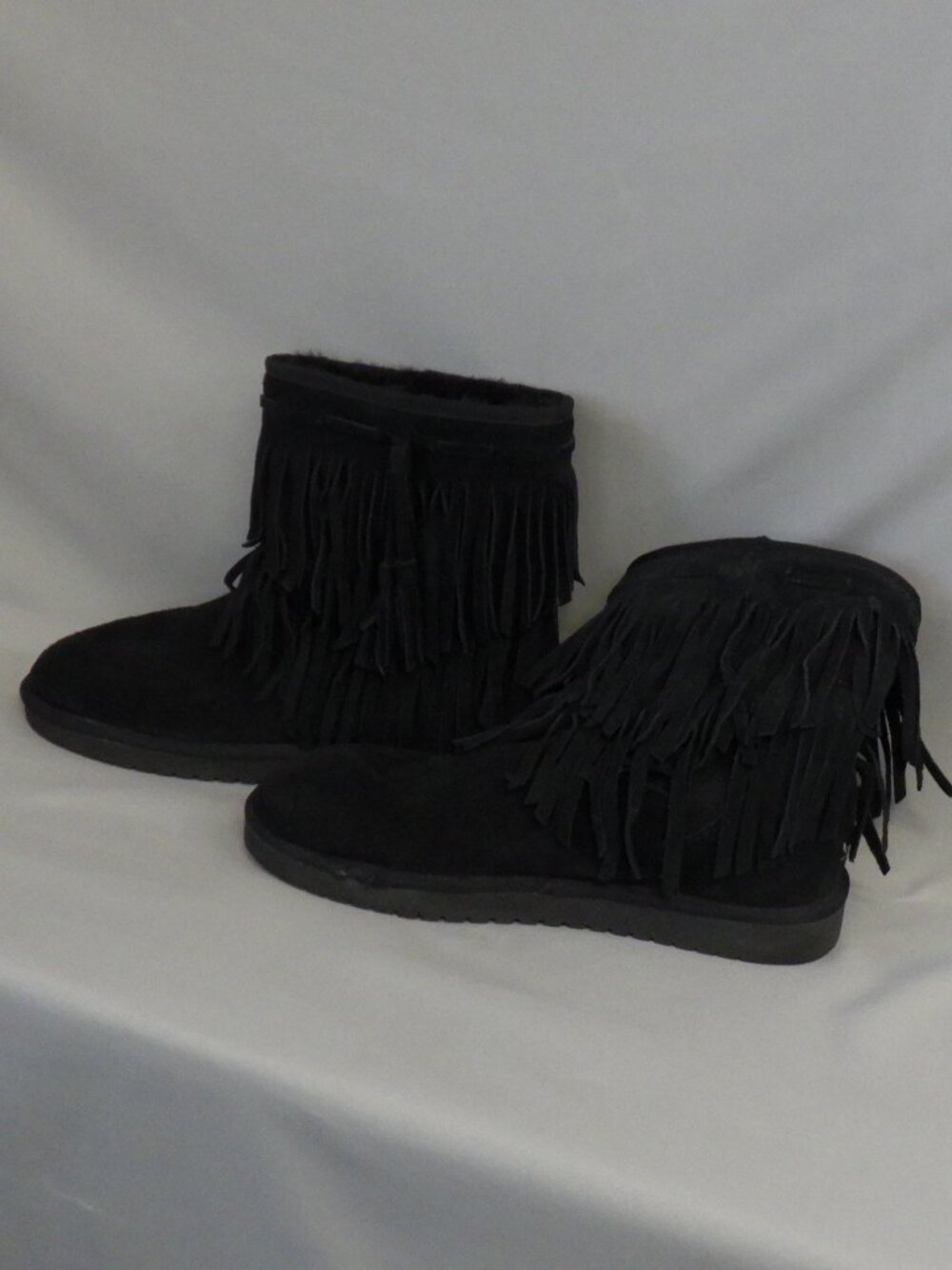 Koolaburra by UGG Black Suede Tiered Fringe Boots S51